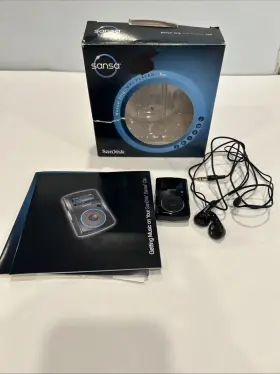 Sandisk 619659041137 Sansa Clip 1gb Mp3 Player With Earbuds Usb Charger Manuals Bundle