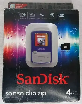 Sandisk 619659070878 Sansa Clip Zip Mp3 Player 4 Gb Purple Fm Radio Voice Recorder Stopwatch