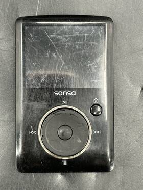 Sandisk Be0805avuk-2gb Sansa 2gb Digital Media Mp3 Player Black Fm Recorder