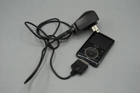 Sandisk Be0809axvk-2gb Sansa Fuze 2gb Black Mp3 Player Needs Battery