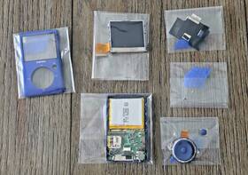 Sandisk Bh1001bmuk-4gb Sansa Fuze 4gb Mp3 Player Blue For Parts Or Repair - Untested