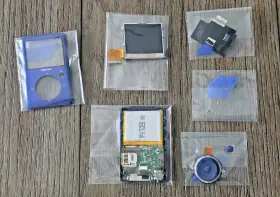 Bh1001bmuk-4gb Sandisk Sansa Fuze 4gb Mp3 Player Blue For Parts Or Repair - Untested