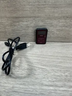 Bho9088nuk-4gs Sandisk Sansa Clip Plus 4gb Burgundy Mp3 Fm Radio Tested