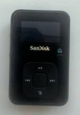 Sandisk Sdmx18-008g-a57rq Sansa Clip Plus Digital Media Player