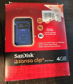 Sandisk Sdmx18r-004gb-a57 Sansa Clip Plus 4gb Blue Mp3 Fm Radio Microsd New Open Box