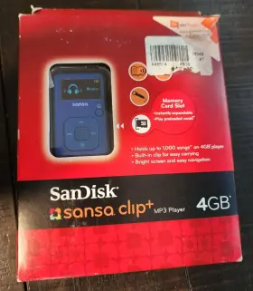Sdmx18r-004gb-a57 Sandisk Sansa Clip Plus 4gb Blue Mp3 Fm Radio Microsd New Open Box