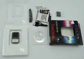 Sdmx22-004g-a57g Sandisk Sansa Clip Zip 4gb Digital Media Mp3 Player Gray With Box Accessories