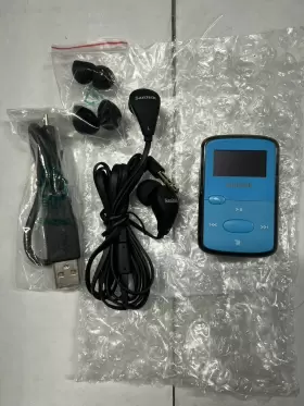 Sdmx26008gg46k Sandisk 8gb Clip Jam Mp3 Player Blue Mint Condition
