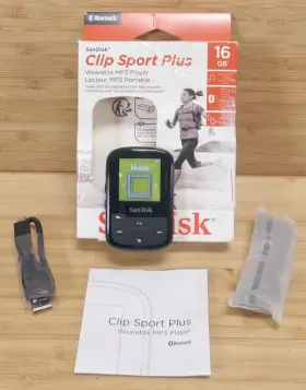Sdmx28-016g-g646r Sandisk Clip Sport Plus 16 Gb Mp3 Player With Bluetooth And Fm Radio Black