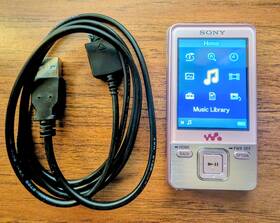 Sony 027242736306 Walkman Nwz-a726 Black 4 Gb Digital Media Player