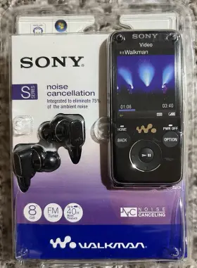 Nwz-s738f Sony 027242747524 Walkman 8gb Fm Tuner Noise Cancel 40hr New Old Stock Accessories