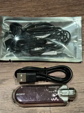 Nw-e505 Sony #1006604 Red Network Walkman 512mb Digital Music Mp3 Player