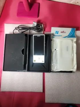 Nw-zx100 Sony 548736006607 Walkman Zx Series 128gb Silver Hi-res Digital Audio Player Bundle