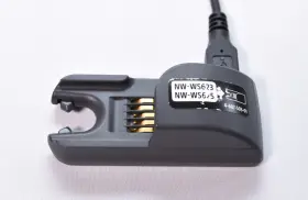 Bcr-nwws620 Sony Genuine Charging Data Cradle Nw-ws623 Nw-ws625 Mp3 Players Rb4