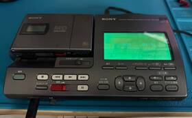 Sony Mz-r4st Portable Md Walkman Minidisc Player/recorder Station Vintage