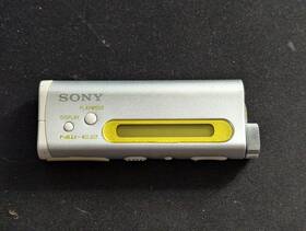 Sony Nw-e2 Rare Walkman Mp3 Player Loaded With Songs 1st Generation