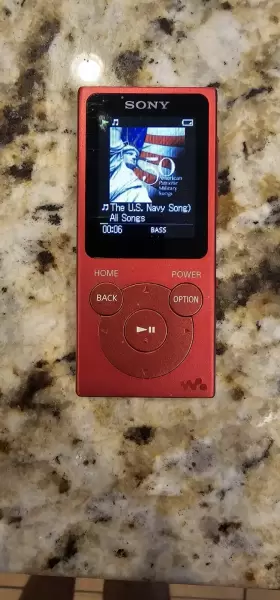 Nw-e395 Sony Walkman Mp3 Player/fm Radio - Red