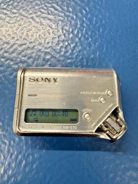 Sony Nw-e70 Network Walkman Digital Music Player Silver Mini Tested Works