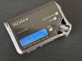 Sony Nw-e95 Network Walkman Mp3 Player - Works And Loaded With Early 2000 S Jams