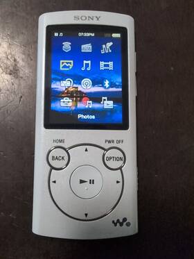 Sony Nw-s765 Walkman 16gb Digital Mp3 Player Silver New Battery