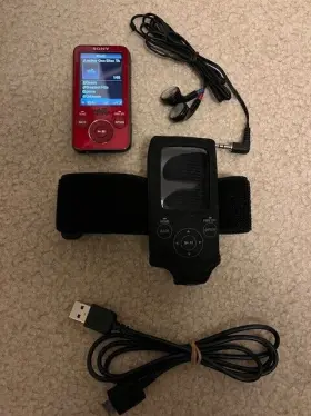 Nwz-e-438f Sony Nwz-438f Digital Media Player Red 4gb With Charging Bundle Working Model