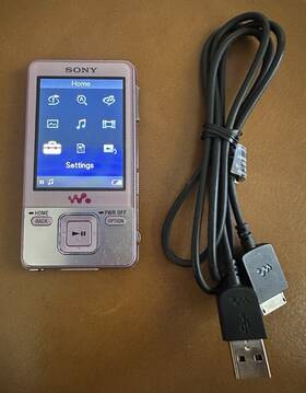 Sony Nwz-a728b Walkman Portable Digital Media Player / Working 8gb