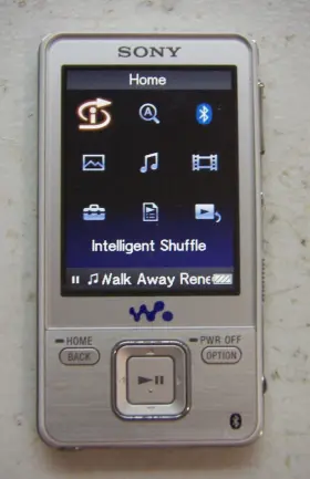 Nwz-a826 Sony Walkman 4gb Digital Media Mp3 Player White. With Bluetooth