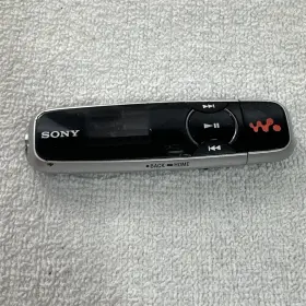 Nwz-b135f Sony Vintage Walkman Mp3 Digital Music Player Black Silver