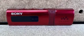 Nwz-b183f Sony 4gb Walkman Usb Mp3 Player