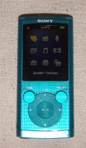 Nwz-e453 Sony Walkman 4gb Digital Media Mp3 Player Blue. Works Great