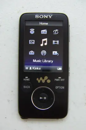 Nwz-s739 Sony Walkman 16gb Digital Media Mp3 Player Black. Works Great