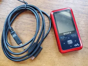 Nwz-s615f Sony Nwzs615f Walkman Media Player Mp3 2gb Red- Tested Working