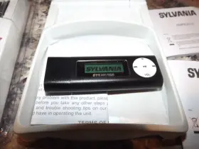 2312 Sylvania New Out Of Box Mp3 Player Digital Music And Voice Recorder 2gb