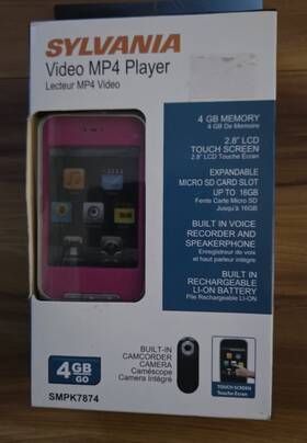 Sylvania Smpk7874 4gb 2.8 Inch Lcd Touch Screen Video Mp3/mp4 Player Blue Mp4