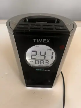 Ti700s Timex Alarm Clock Radio For Ipod Model Indiglo
