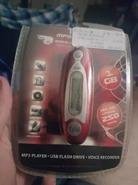 Trio 878376000128 Flash Music Drive Mp3 Digital Player And Usb 1gb Red