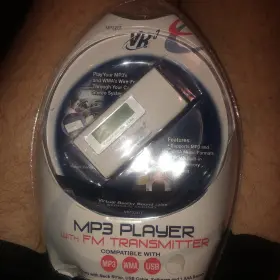 Mp320t Virtual Reality Sound Labs Vintage Vr3 Mp3 Player With Fm Transmitter Bundle