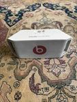 Beats By Dr. Dre Beatbox White Portable Speaker Bluetooth 30 Pin Dock Used. Price: $105.00.