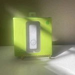 New Apple Ipod Shuffle 1ST Generation White 512MB Amazing Must Have Open. Price: $97.00.