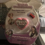 Sakar 1.1 " Preview Screen Digital Photo Frame New. Price: $21.98.