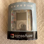 Sandisk Sansa Fuze Silver ( 8 Gb ) Digital Media Player New. Price: $299.00.
