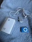 Blue Apple Ipod Shuffle 2ND Generation A1204 MP3 Player 1GB Used. Price: $20.00.