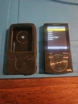 Sony Walkman NWZ-E345 16GB MP3/VIDEO/FM Radio Player Black Tested, Aux Port Bad. Used. Price: $40.00.