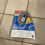 Sandisk Sansa M230 512MB Digital Media Player Music Fm Tuner MP3 Recorder Sealed New. Price: $49.77.
