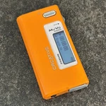 Creative Muvo N200 - Fm Radio And Usb MP3 Player 256 Mb Rare Orange Works Used. Price: $39.00.