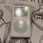Apple Ipod Photo Classic 4TH Generation White For. Price: $50.00.